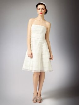 Ivory A-line Strapless Chiffon Delamination Knee-length Wedding Dress