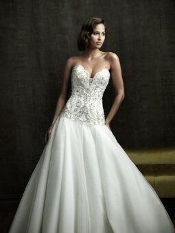 Ball Gown Sweetheart Tulle Satin Court Train Pearl Detailing Wedding Dresses