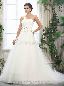 A-line Sweetheart Tulle Sweep Train White Wedding Dresses With Hand Made Flower
