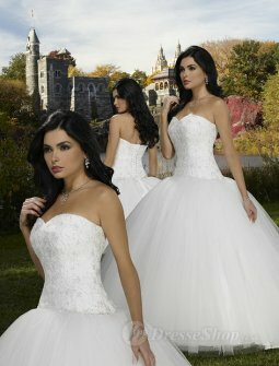 Ball Gown Sweetheart Applique Tulle Floor-length Wedding Dress