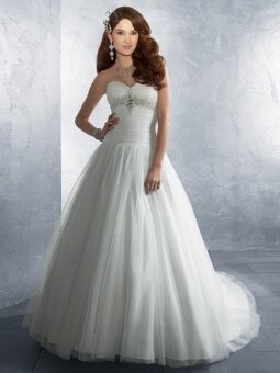 Ball Gown Sweetheart Tulle Court Train Beading Wedding Dresses