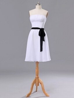 A-line Strapless Chiffon Knee-length Sashes / Ribbons Bridesmaid Dresses