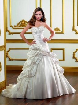 A-Line Sweetheart Crystal Taffeta Chapel Train Wedding DressSWHTD0167