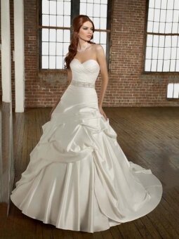 A-Line Sweetheart Crystal Beading Satin Chapel Train Wedding Dress
