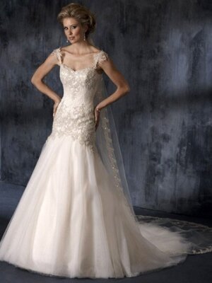 Trumpet/Mermaid Off-the-shoulder Tulle Court Train Lace Wedding Dresses